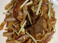 港式干炒牛河-開籠雀冰室(同和金铂店)