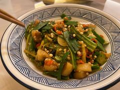 油渣炒秋葵-瓦房食代·四合院湘菜馆(坂田店)