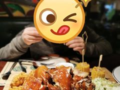 脆皮烤鸡配玉米-马迭尔德式西餐精酿啤酒屋(中央大街店)
