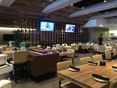 -TRIPLE 8 China Bar & Grill
