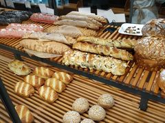 -焙丽拾光(麦凯乐直营店)