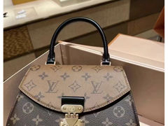 -妃鱼奢侈品回收寄卖(太古汇店)