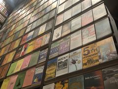 -钟书阁(群光广场店)