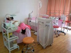 -成都苗方清颜专业祛痘