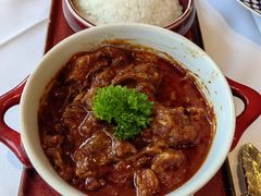 罐焖牛肉配米饭-哈拉硕俄式西餐