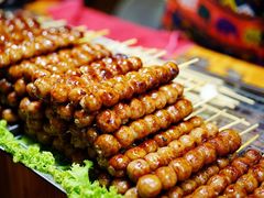 -席娜卡琳火车铁道夜市