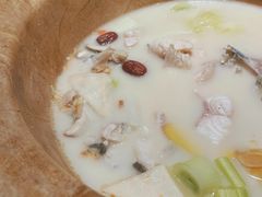 -滇香肴·云南菜蒸汽石锅鱼(云南北路店)