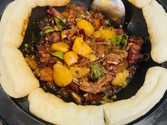 -哈尔滨烧烤·山河村铁锅炖(交大店)