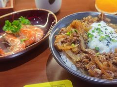-8PINTS八品脱·日料·烧鸟·精酿小酒馆(莘庄店)