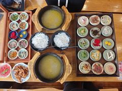 -桥香园过桥米线(国贸店)
