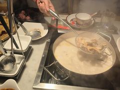 -尚尚仙·酸汤猪手·猪肚鸡火锅(华联万柳购物中心店)