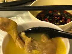 -鲜入围煮花胶鸡海鲜火锅