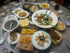 -快乐海鲜酒楼(滇池路店)