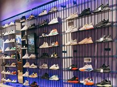 -阿迪达斯(武林银泰三叶草店)