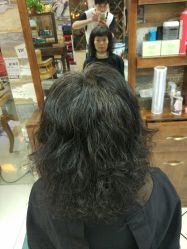 -唐荣护肤造型