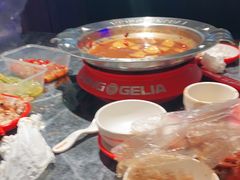 -胖哥俩肉蟹煲(长沙高铁吾悦广场店)