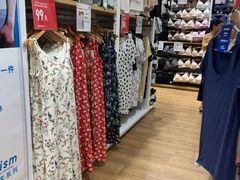 -优衣库(东莞汇一城店)