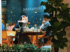 -Mark&Mars Restaurant