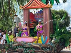 -七彩云南欢乐世界