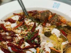 -姚姚酸菜鱼·金戈戈香港豉油鸡(喜荟城联名店)