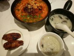 -新大咀港式茶餐厅(宝山万达店)