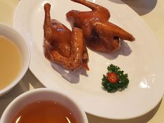 玻璃脆皮乳鸽-利苑酒家(金宝店)