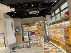-85度C(生甜甜圈研究工坊·上海平凉店)