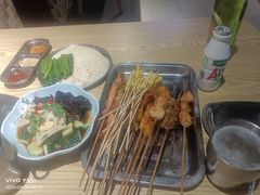 -马路牙子烧烤音乐酒馆(望京店)