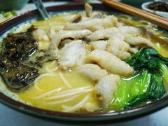 招牌黄鱼面-明呈黄鱼面馆(斜土路店)
