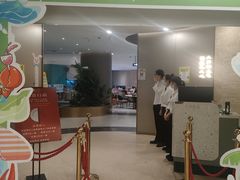 -金马门国际美食百汇(珞喻路店)