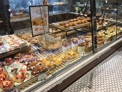 面包甜点陈列柜-巴黎贝甜(印象城店)