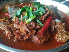 -临江餐馆二楼美食部落