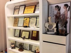 -修申骨雕小颜脊柱骨盆管理产后修复
