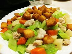 面包炒鸡丁-琼菜坊·无鸡不成宴·海南菜老爸茶糟粕醋(海口骑楼老街店)
