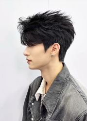 -藤野造型烫发染发