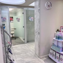 -咪咪专业脱毛连锁机构