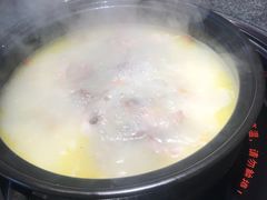 -大匠工房古船木艺术餐厅·猪肚鸡专门店(长白仙岛店)