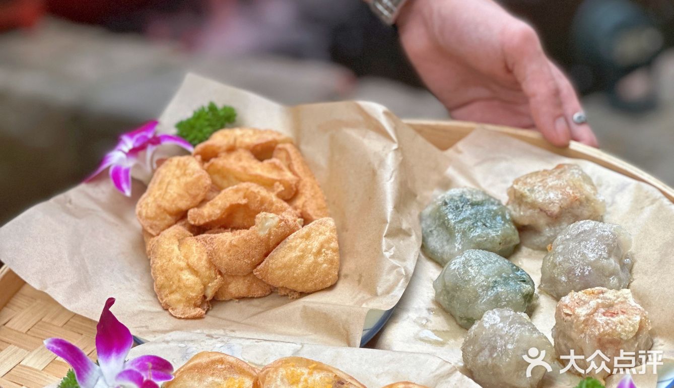 东莞探店｜巨好吃的正宗潮汕石橄榄鸡煲‼️炫起来