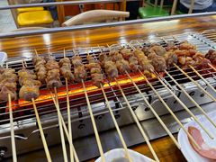-哈尔滨小酒馆·鲜肉现穿自助烧烤(康新花园店)