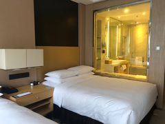 -上海漕河泾万丽酒店