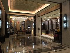 -永恒朗悦酒店(广西大学地铁站大学东路万达广场店)