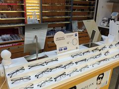 -优医视平价眼镜蔡司依视路折扣工厂店(十里堡店)