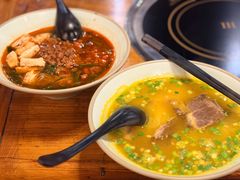 -八月美食小馆(银泰城总店)