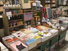 -诚品(信义店)