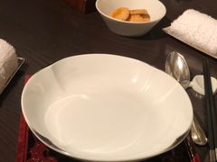 餐具摆设-广州柏悦酒店·悦景轩·粤菜餐厅