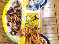 -汽车博物馆主题餐厅