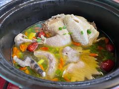 农家土鸡煲-国生茶庄·地道农家菜团建活动