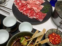 -红鼎豆捞·非遗鲍皇汤火锅(宝丰路店)