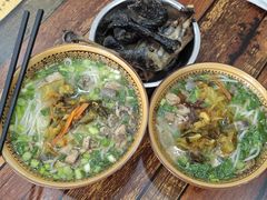 -正宗李家土鸡米线店