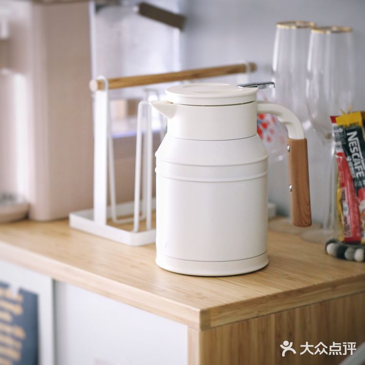 养生少女的颜值保温壶